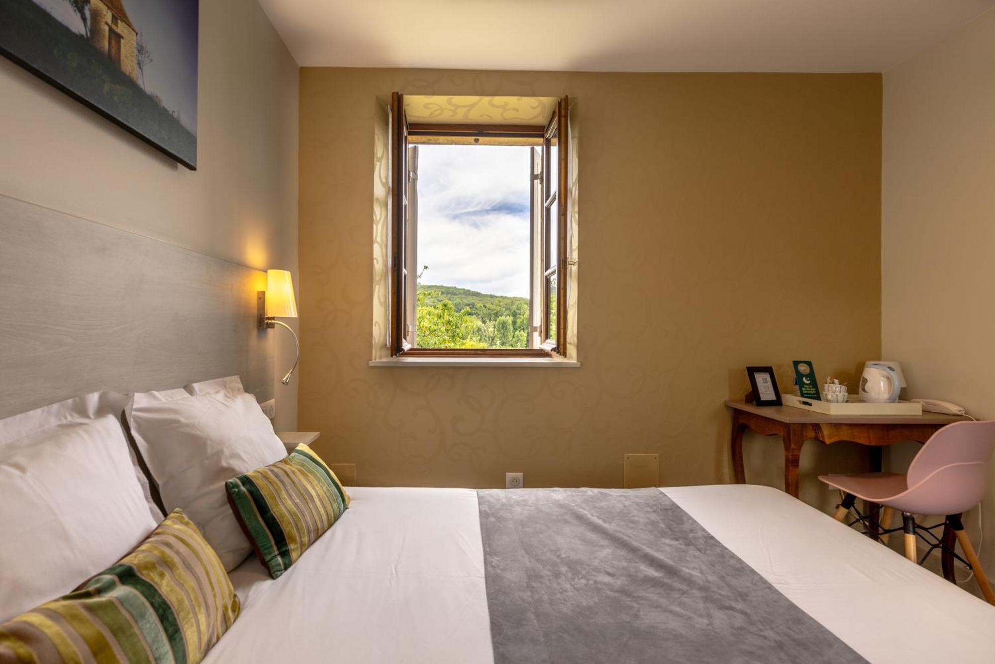 Hotel Archambeau Thonac Buitenkant foto